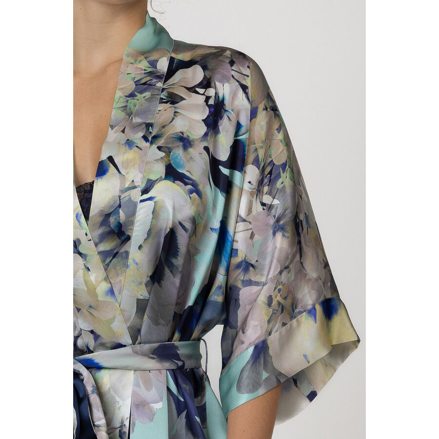 Tranquil Short Robe
