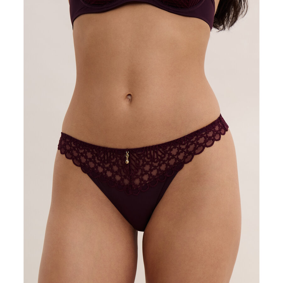 Eloge Du Desir Tanga