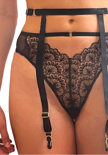 Nocturne Kiss Garter Belt 