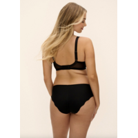 Eliyse Brief