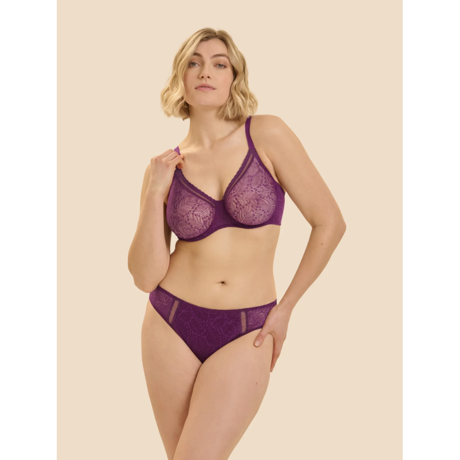Comete Plunging Moulded Underwired Bra
