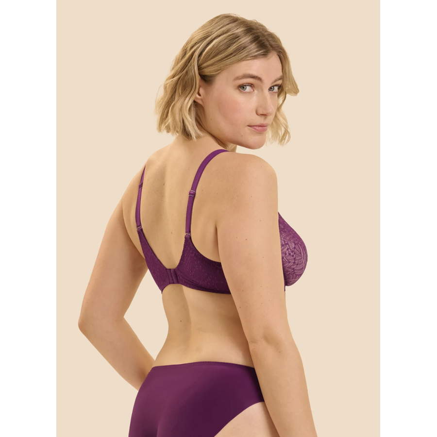 Comete Plunging Moulded Underwired Bra