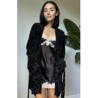 Bed Of Roses Kimono