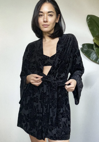 Bed Of Roses Kimono 