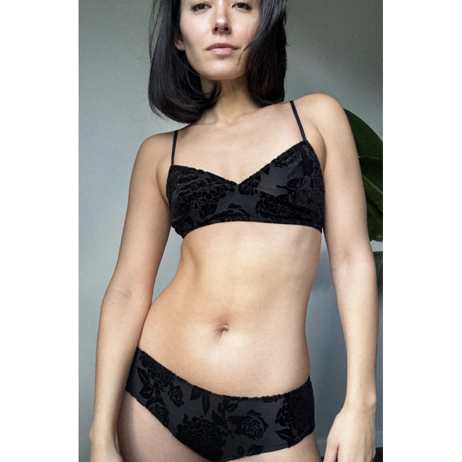 Bed Of Roses Retro Bralette