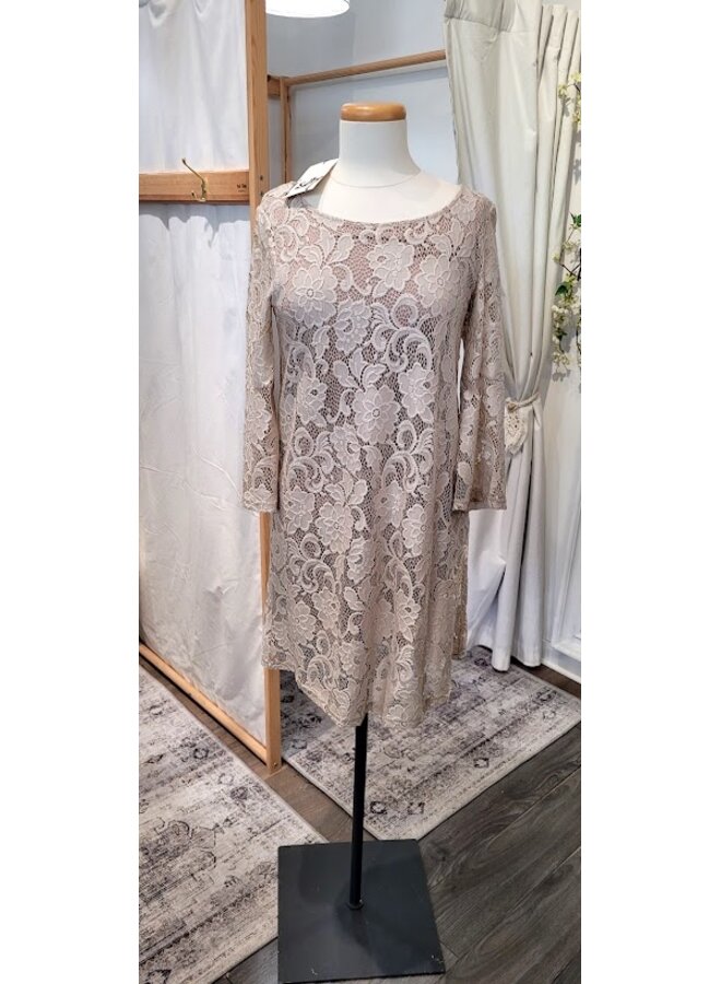 ROBE SELMA dentelles beige - 2e Vie - taille médium