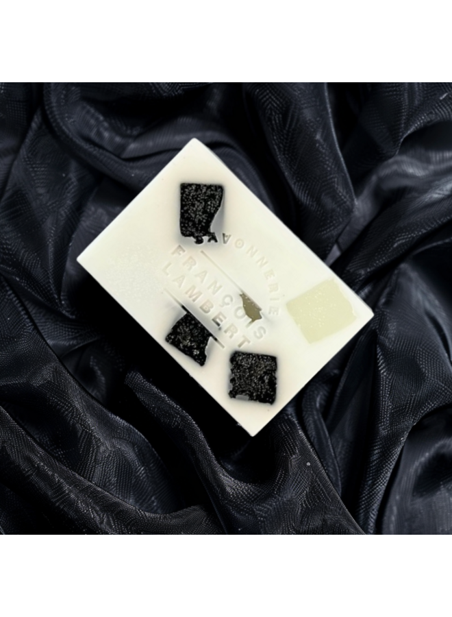No.44 Savon pour  homme au Lait de Bre bis - Glace Noire