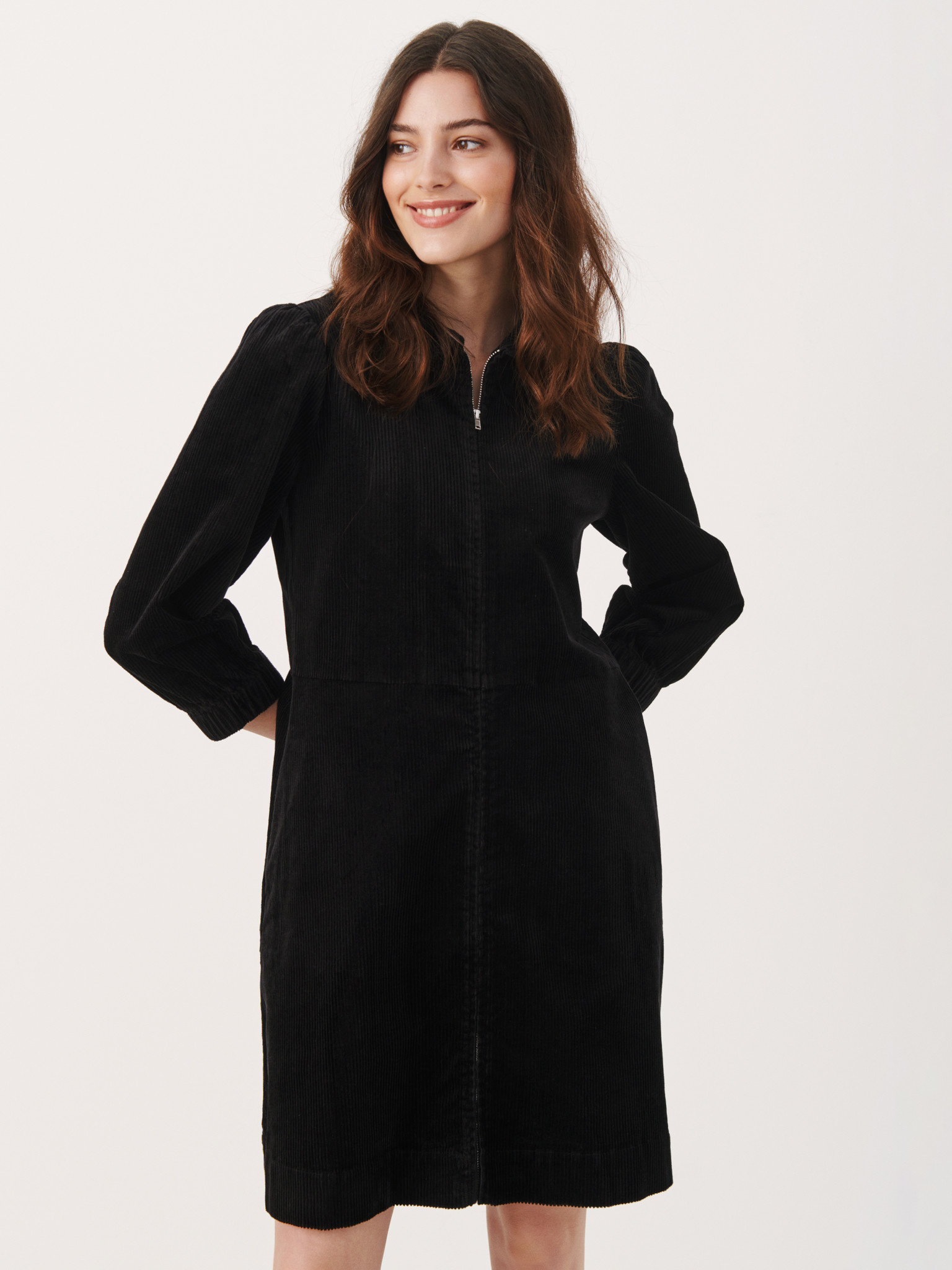 Eyvor dress black - Swell & Ginger