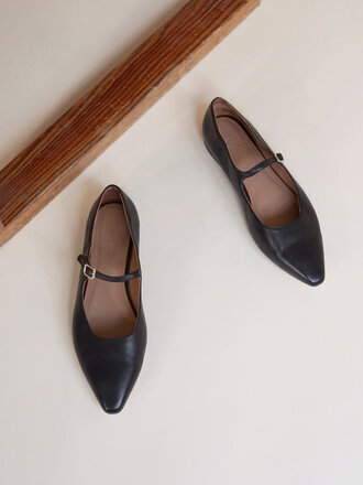 FLATTERED Camila leather black