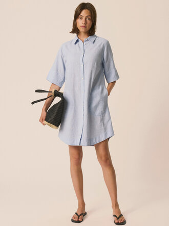 PART TWO Berrit robe light blue