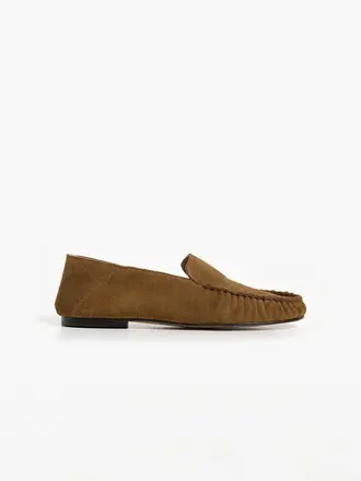 FLATTERED Bon Bon suede wet sand