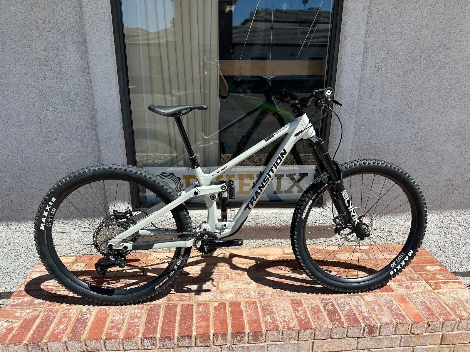 Transition SALE 2025 Transition Sentinel V3 Alloy XT (Medium Glacier White) DEMO