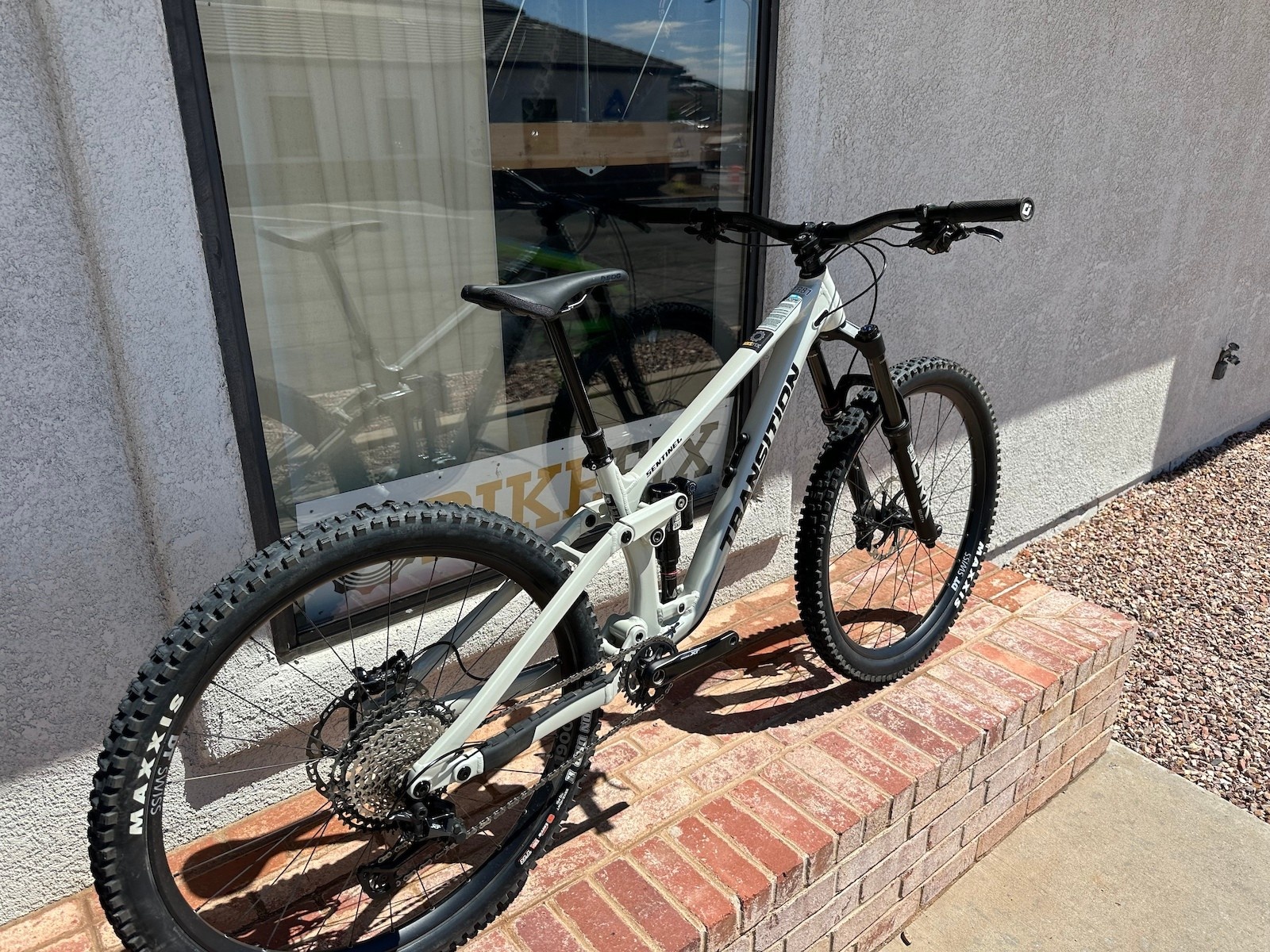 SALE 2025 Transition Sentinel V3 Alloy XT (Medium Glacier White) DEMO