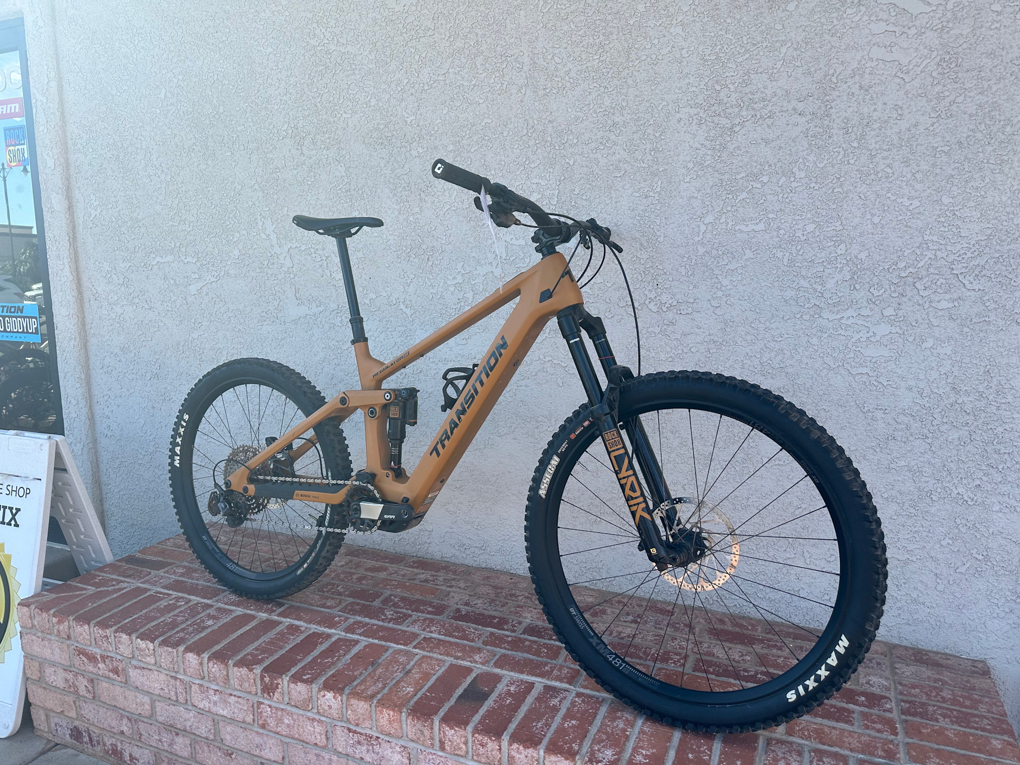 Transition Transition Regulator SX XT (Large, Madrone Gold) DEMO