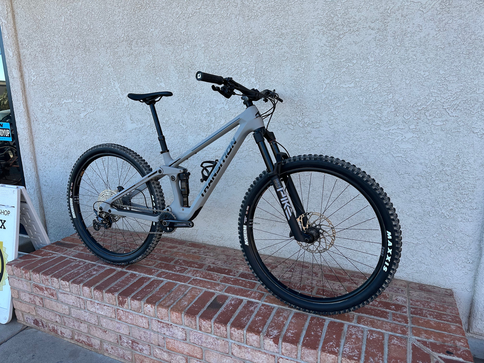 Transition Smuggler Carbon Deore (Medium-Slab Grey) DEMO
