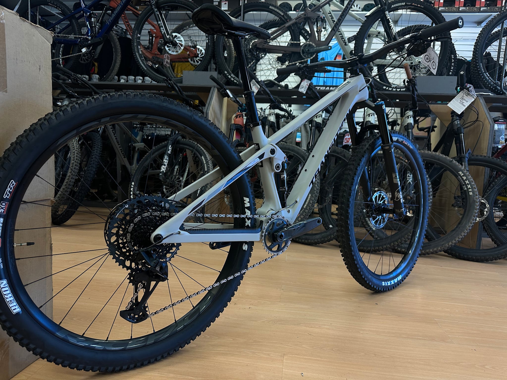 Transition Transition Spur V1 Carbon GX (Small, Hazy Grey) NEW