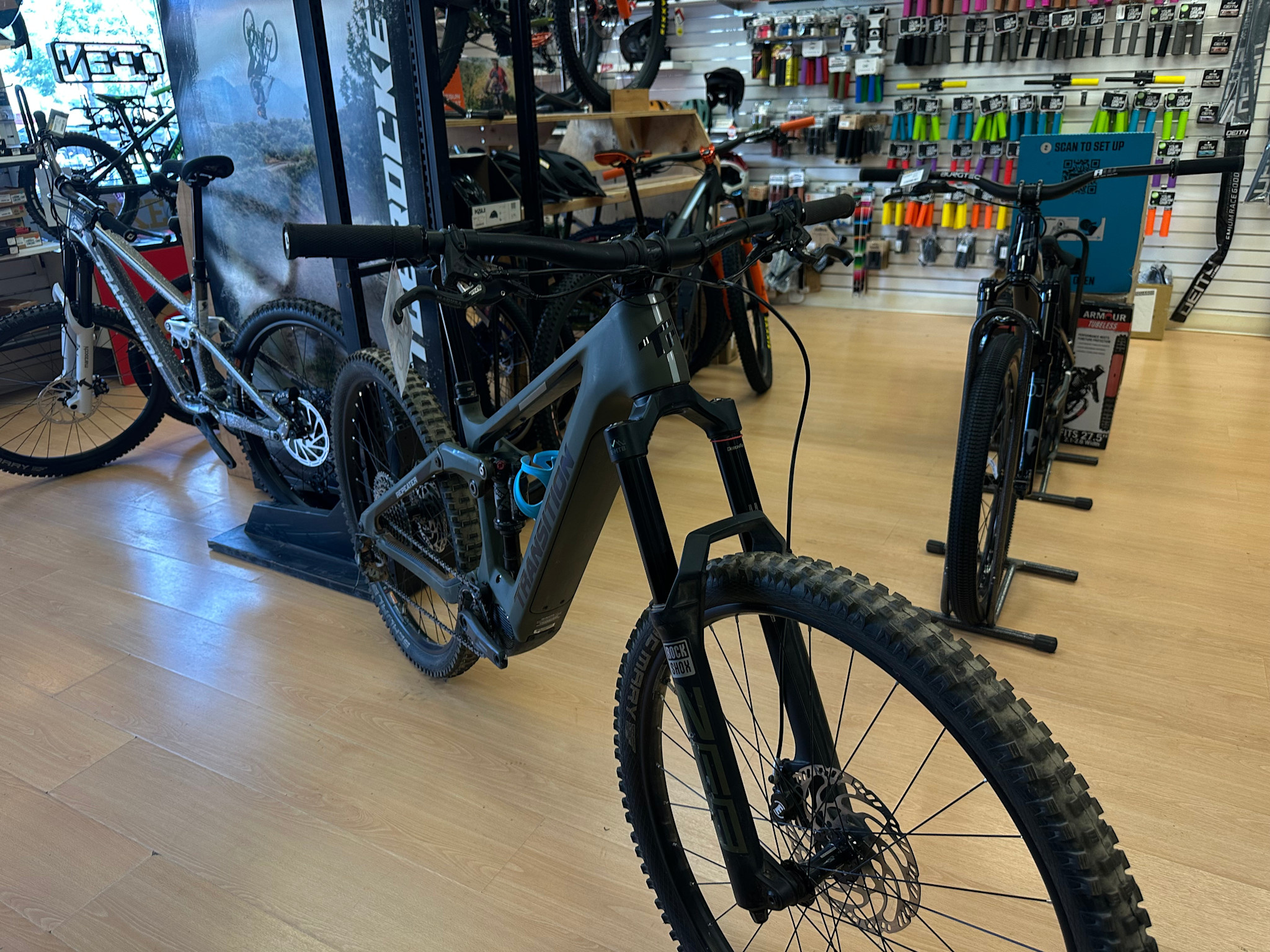 Transition Transition Repeater Carbon NX (Medium, Mossy  Green) DEMO