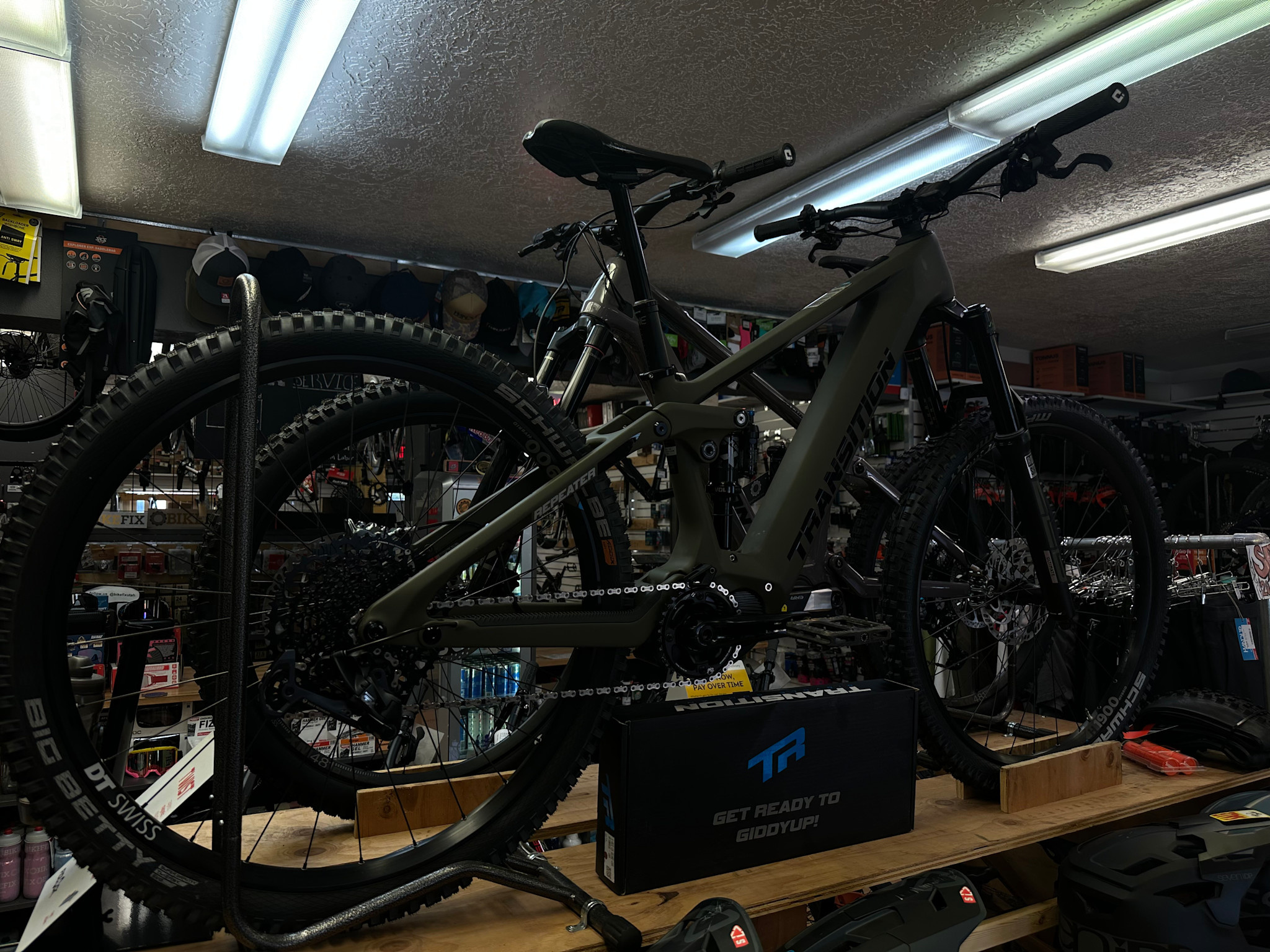Transition Transition Repeater Carbon GX (Small, Mossy  Green) NEW