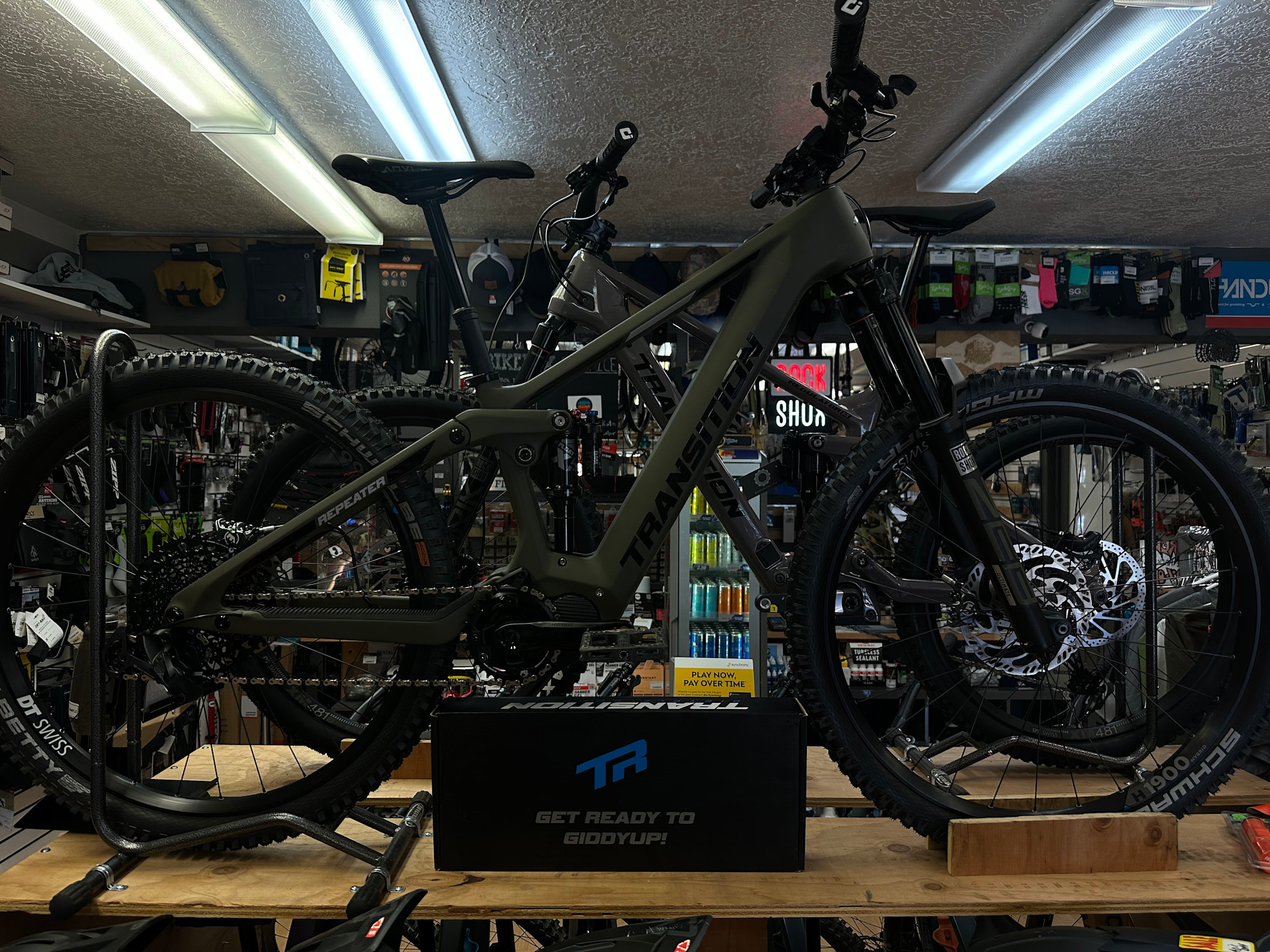 Transition Transition Repeater Carbon GX (Small, Mossy  Green) NEW