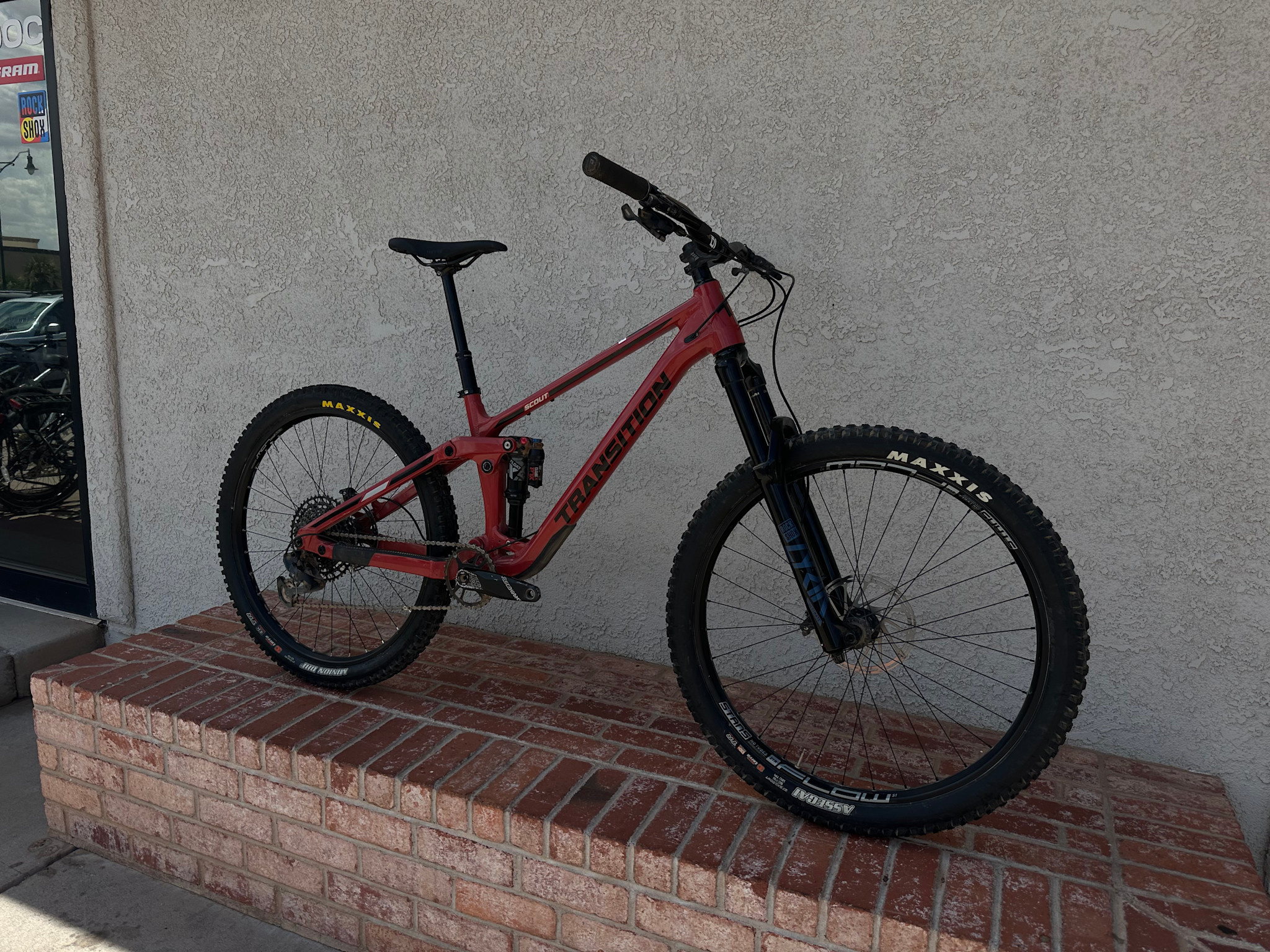 Transition Transition Scout Alloy GX (Medium, Raspberry Red) DEMO