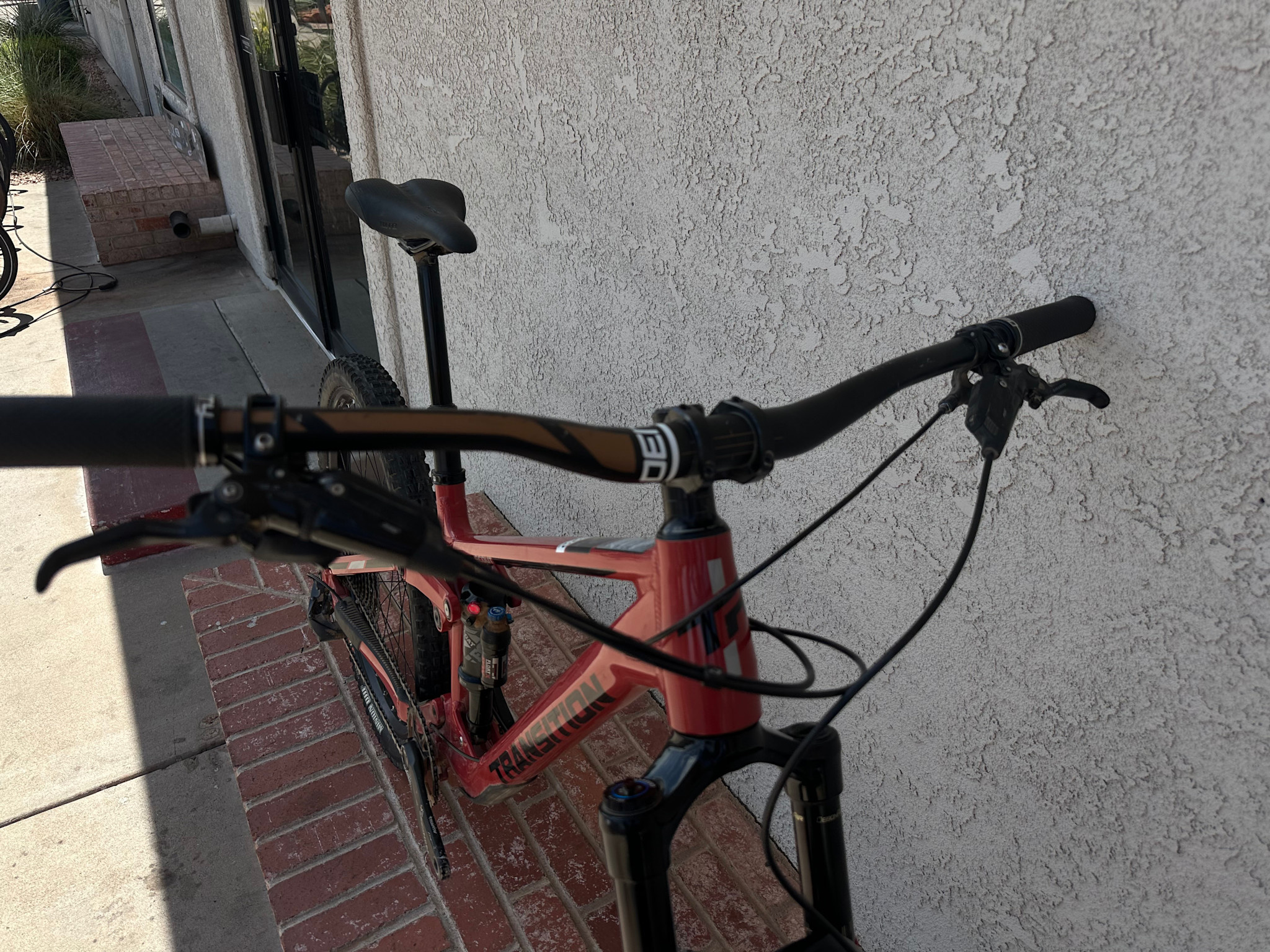Transition Transition Scout Alloy GX (Medium, Raspberry Red) DEMO