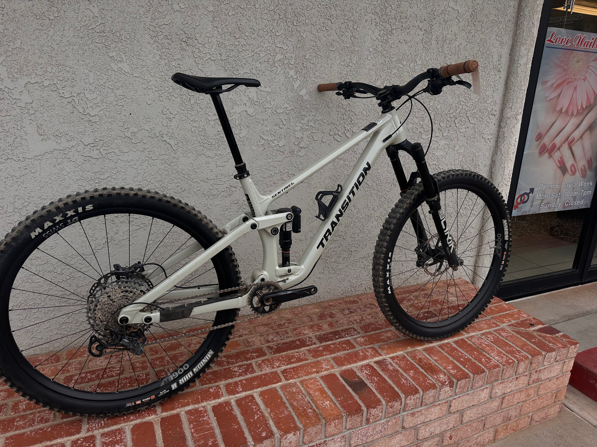 Transition DEMO Transition Sentinel Alloy XT (Large-Glacier White)