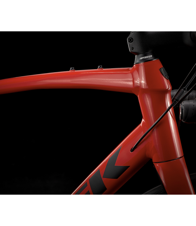 23 Trek Domane Al 4 Disc Gloss Radioactive Red/Matte Black