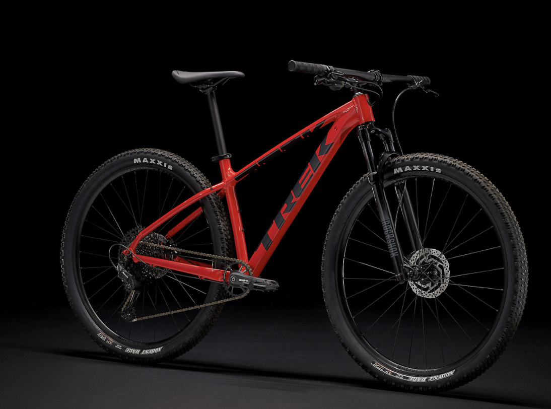 21 Trek Marlin 8 Rouge - Vélo Saint-Joseph
