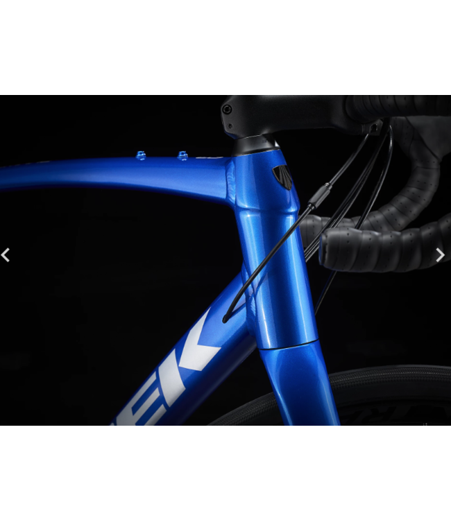 23 Trek Domane AL 3 Disc Alpine Blue to Dnister Black Fade