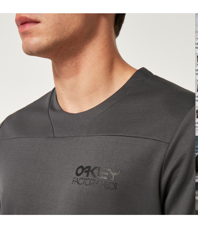 T-Shirt Oakley Factory Pilot Lite MTB II Uniform Gris