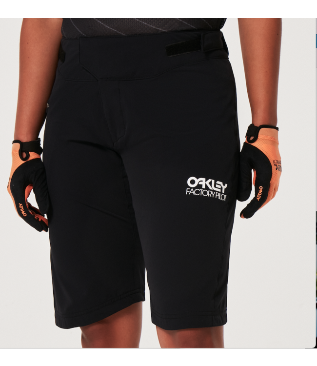 Short Oakley Factory Pilot RC Femme Blackout
