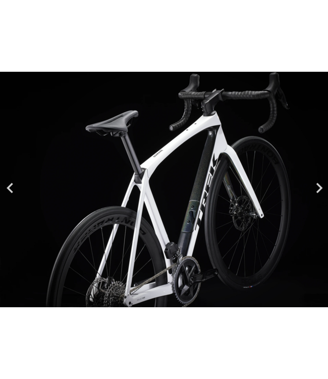24 Trek Domane SLR 6 AXS Gen 4 Crystal White