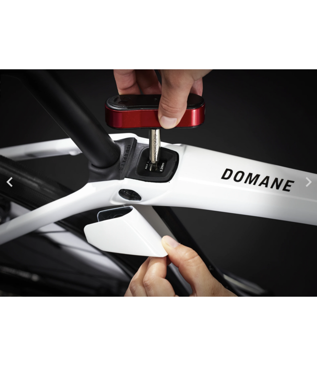 24 Trek Domane SLR 6 AXS Gen 4 Crystal White