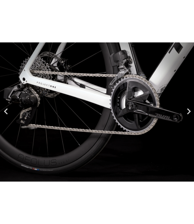 24 Trek Domane SLR 6 AXS Gen 4 Crystal White