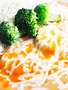Chicken with bell pepper coulis, cheese & 7 grain rice (325g)