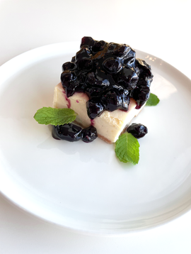 Cheesecake & blueberry jam