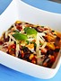 Vegetarian chili with legumes, cheddar & mozzarella (175g)