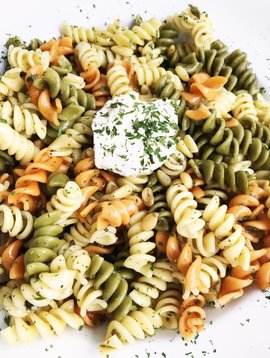 Rotini trois couleurs, pesto maison & fromage à la crème