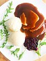 Poitrine de dinde en sauce, canneberges & purée (175g)