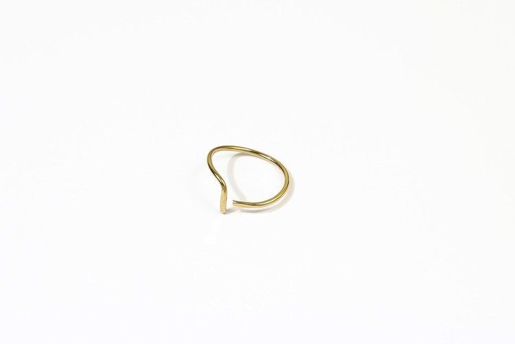 USA Hammered L Ring Gold size 6