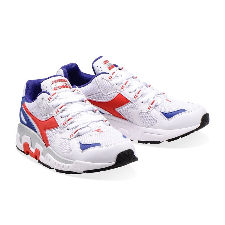 diadora mythos 3