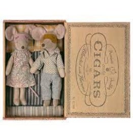 Maileg Mum & Dad mice in Cigarbox