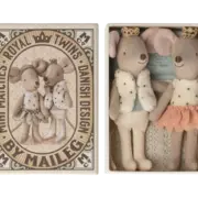 Royal Twins Mice, Little Sister & Brother in a box