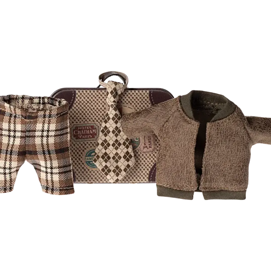 Jacket, Pants and Tie in Suitcase-Grandpa Mouse