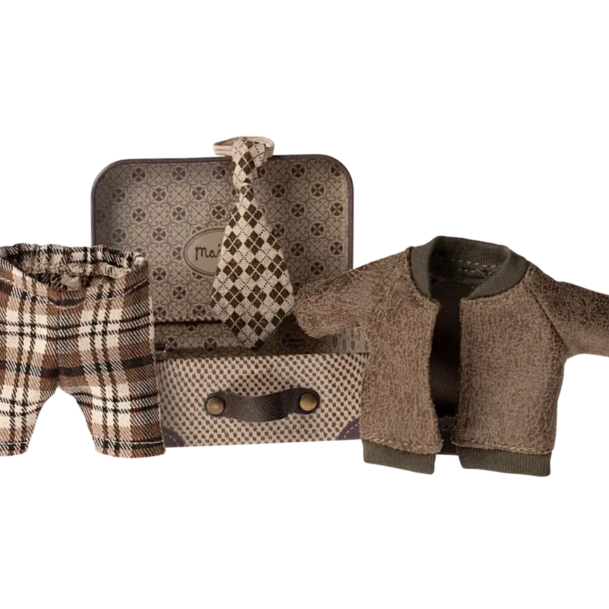 Jacket, Pants and Tie in Suitcase-Grandpa Mouse