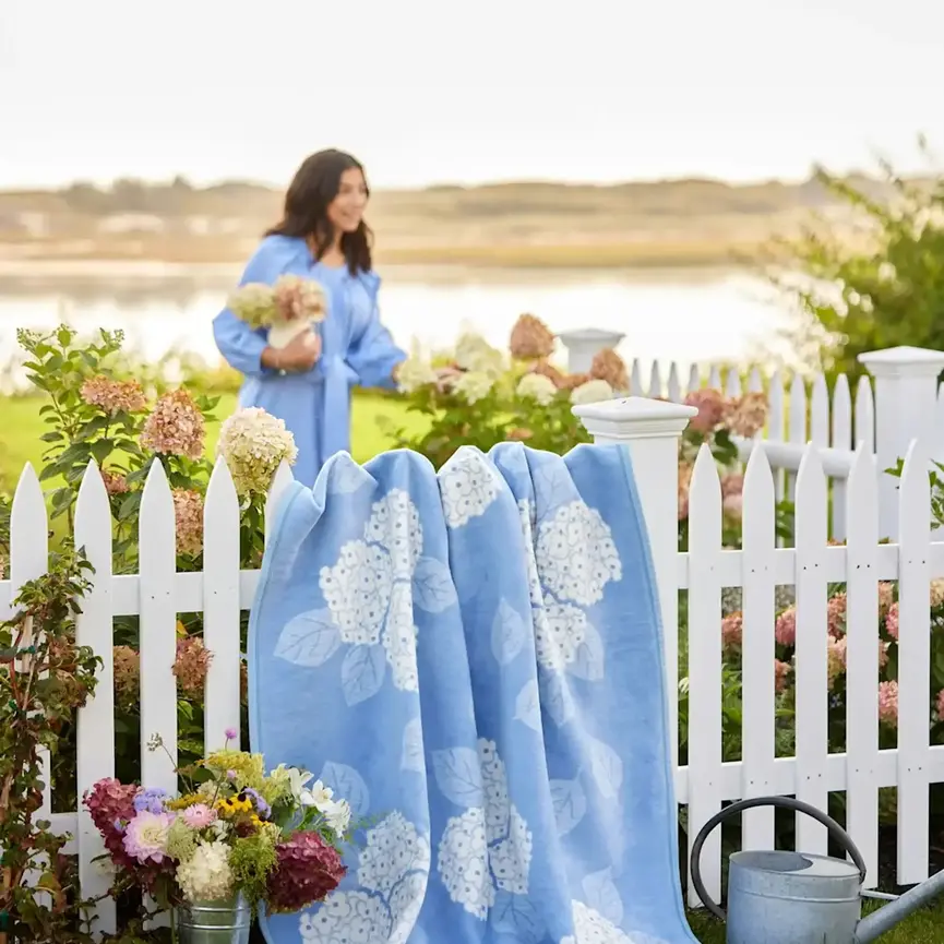 Hydrangeas Bluebell Blanket- Original 60 x 80
