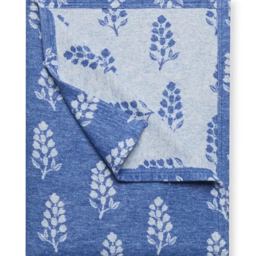 Chappywrap The Lightweight Blanket