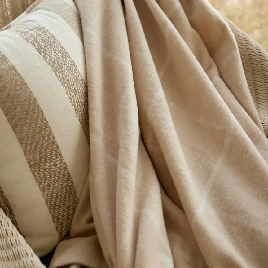 Chappywrap The Lightweight Blanket
