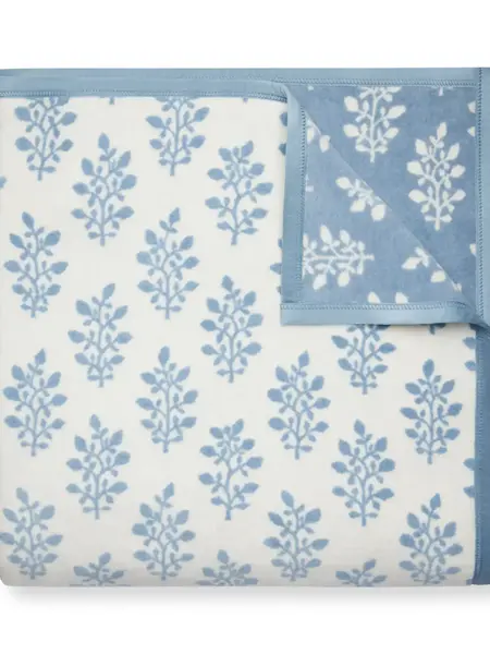 Garden Gate Blanket- Family Size 90 x 90