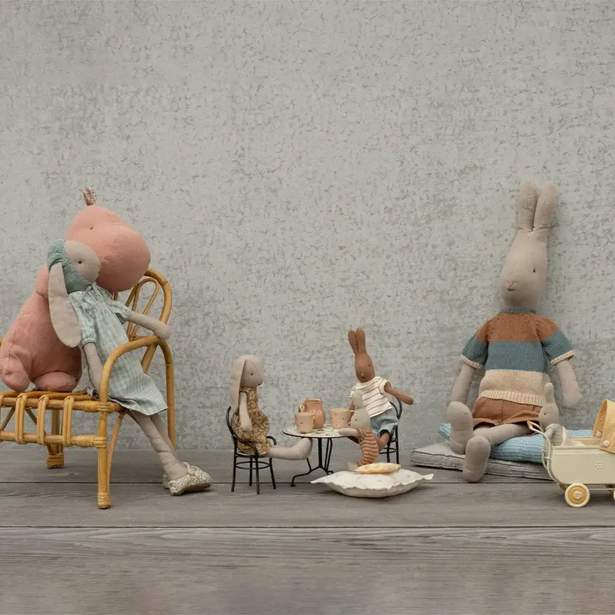 Dining Table Set w. 2 chairs, Miniature